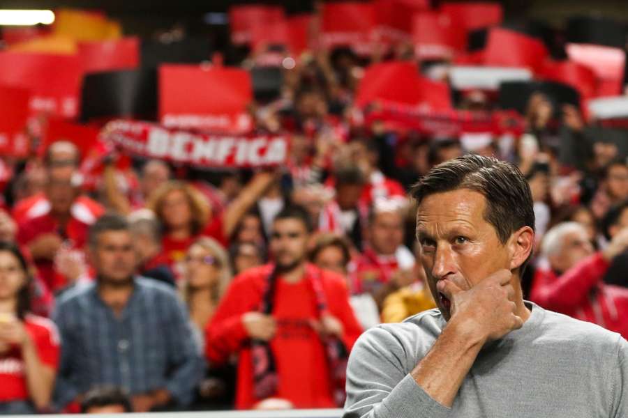 Roger Schmidt elogiou "energia" dos jogadores diante do Chaves
