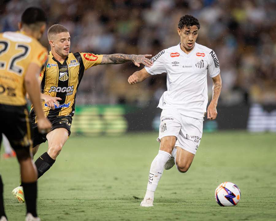 O Santos foi eliminado do Paulistão no fim de semana O Santos foi eliminado do Paulistão no fim de semana