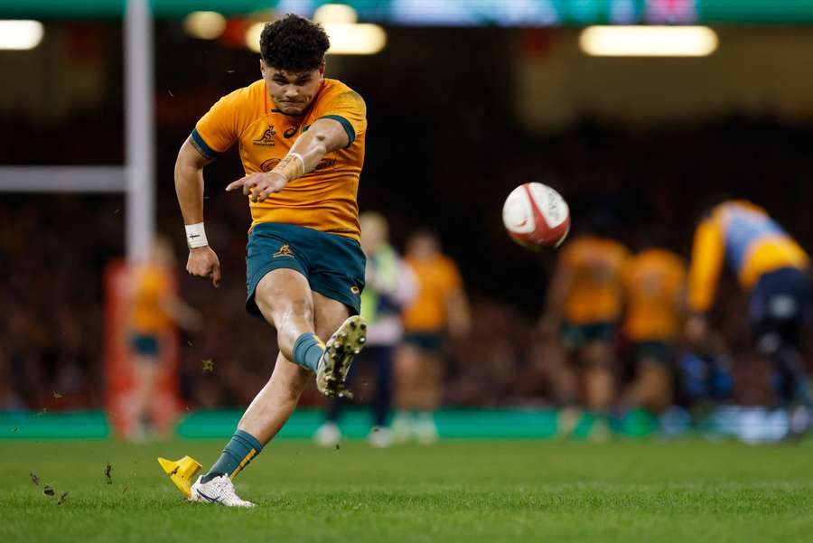 Noah Lolesio has found himself in the Wallaby number 10 jersey and under pressure again