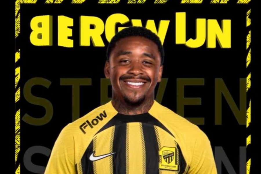 Bergwijn com as cores do Al-Ittihad