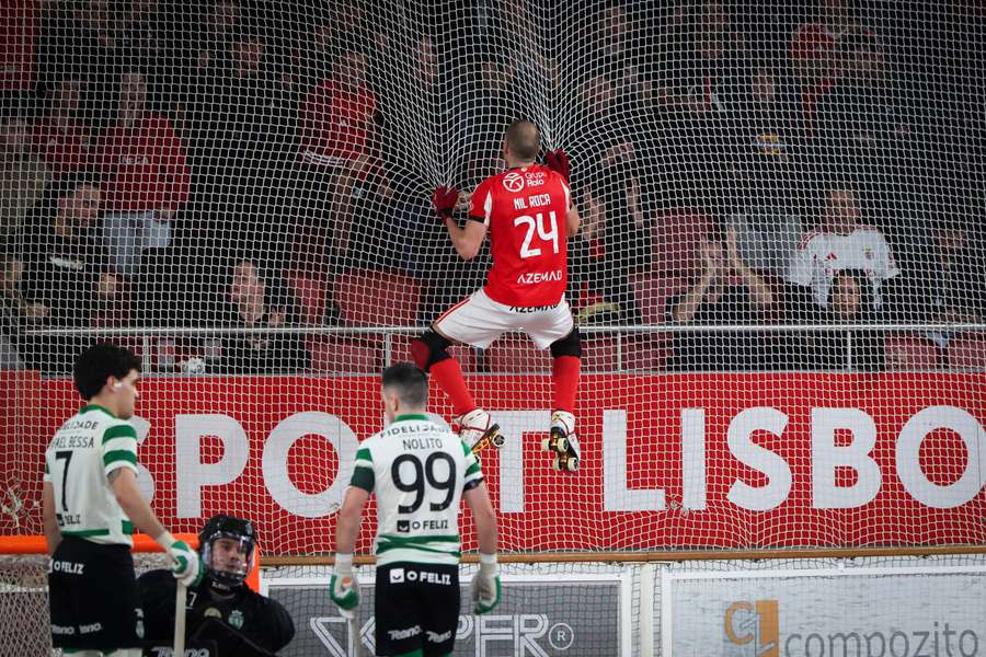 Roberto di Benedetto festeja o golo da vitória