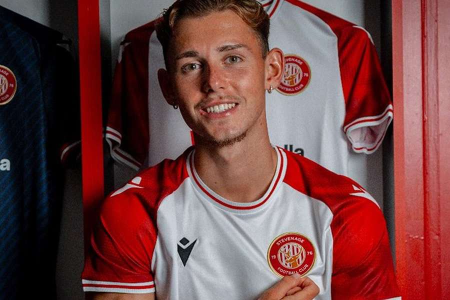 DONE DEAL: Stevenage snap up ex-Arsenal midfielder Roberts