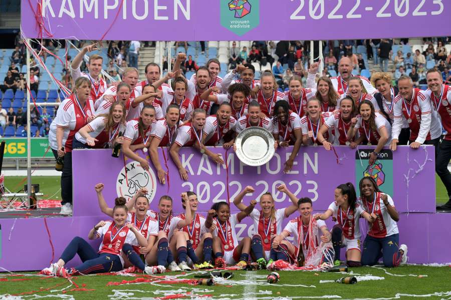 Ajax werd kampioen van de Eredivisie W