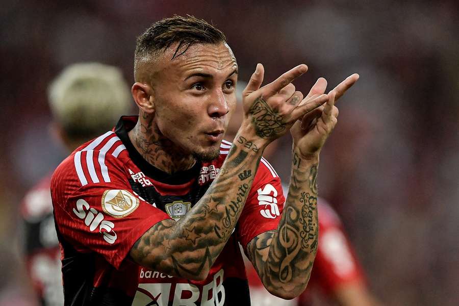 Everton Cebolinha fez o primeiro gol do Flamengo contra o Grêmio