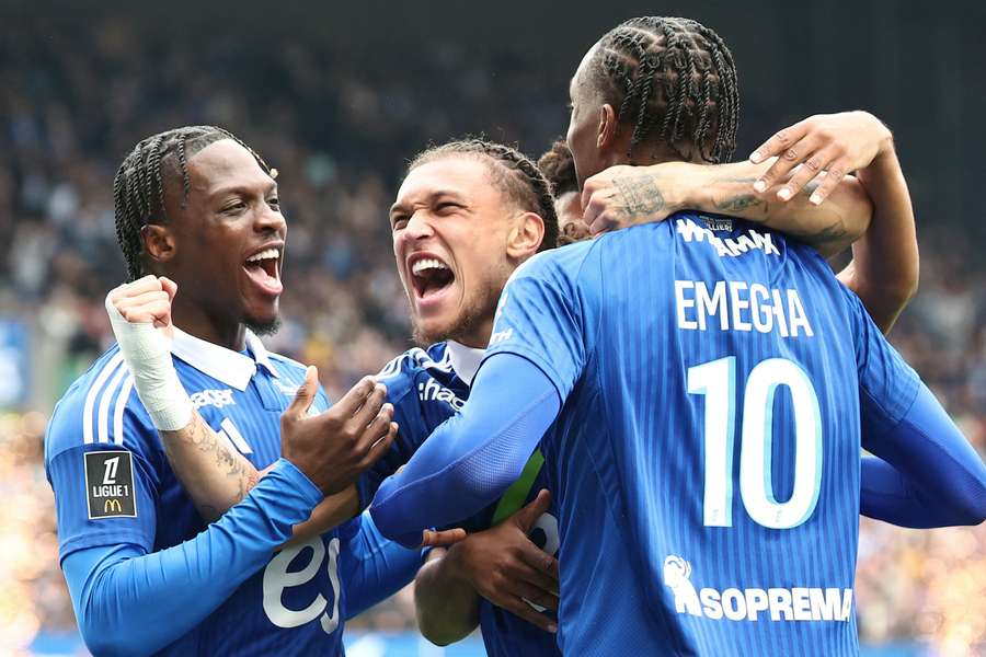 Diego Moreira esulta per il gol segnato contro il St. Etienne