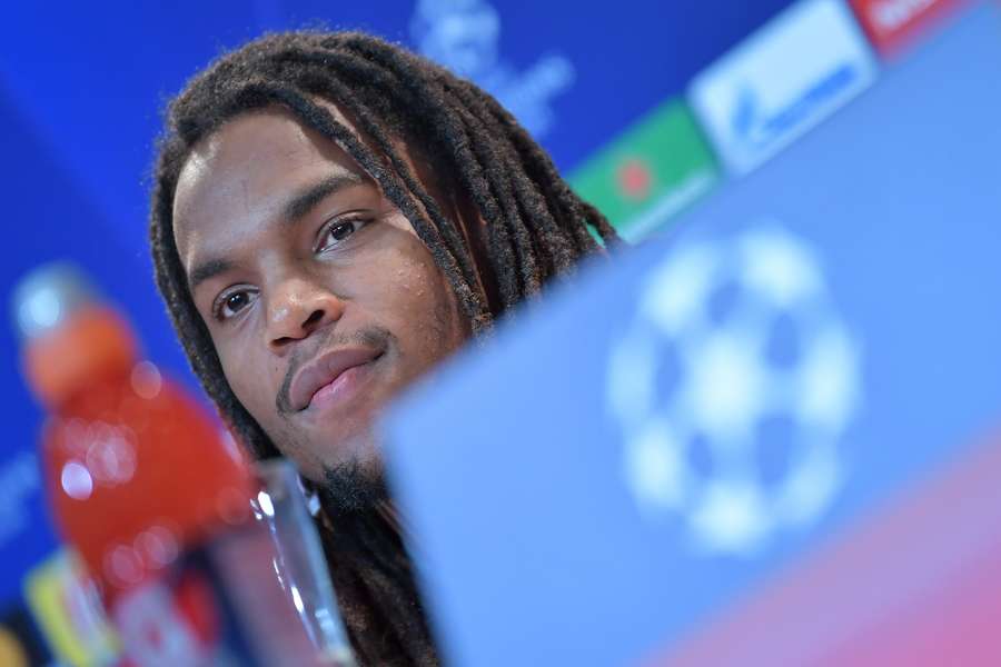 Renato Sanches zes jaar terug als speler van Bayern München bij een persconferentie