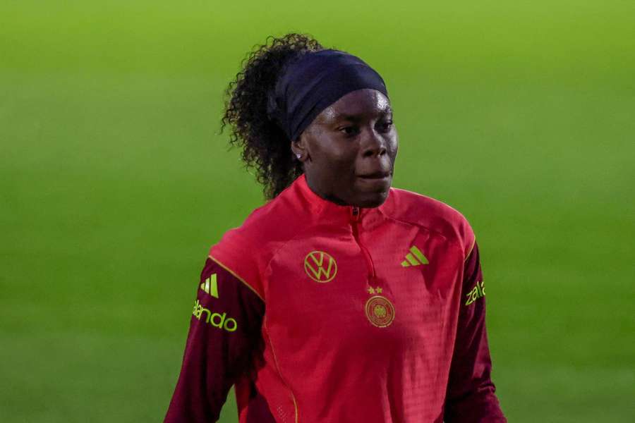Nicole Anyomi soll die DFB-Frauen gegen Spanien zum Titel schießen. Nicole Anyomi soll die DFB-Frauen gegen Spanien zum Titel schießen.