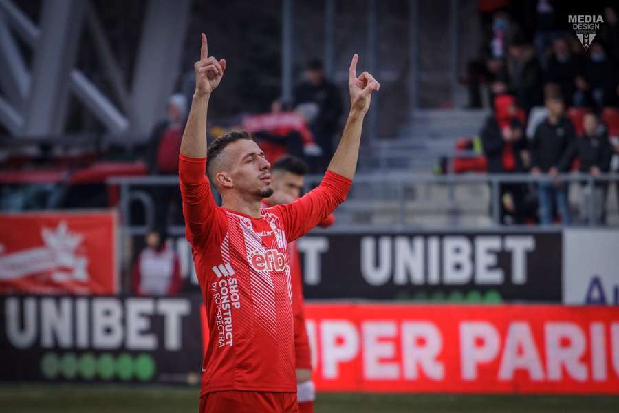 Roger a a plecat de la UTA și a revenit la CFR
