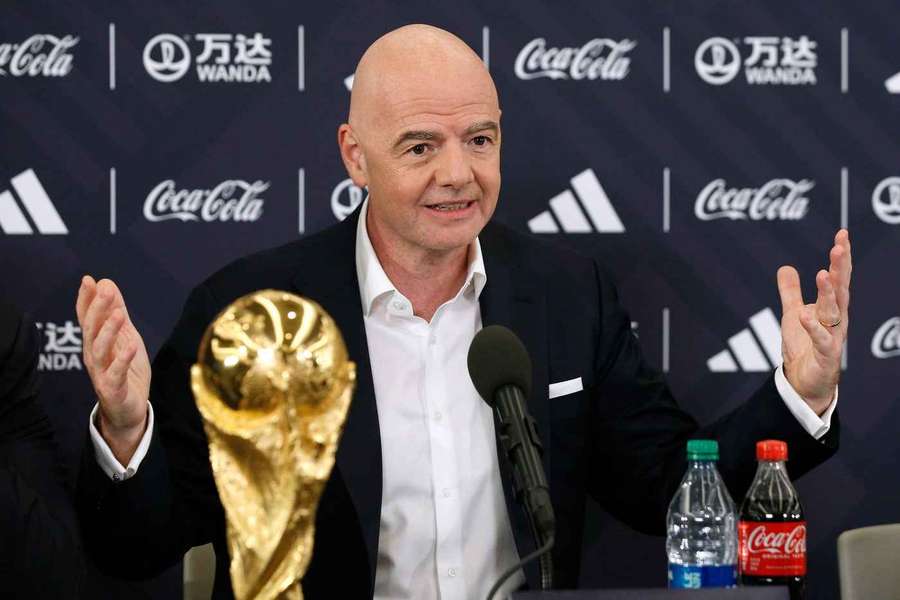 Gianni Infantino verpflichtete die FIFA 2021 zu besseren Emissionen.