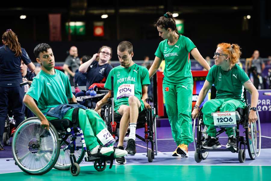 Cristina Gonçalves (dir.) foi campeã paralímpica em BC2