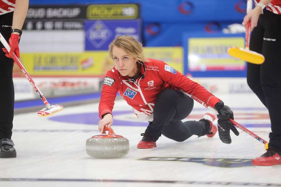 De danske curlingkvinder fejrer længe ventet guldmedalje på Københavns Rådhus