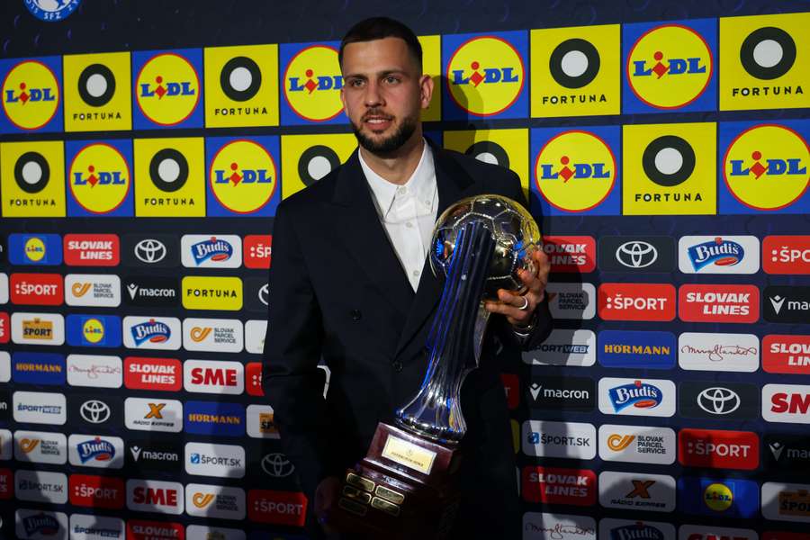 Dávid Hancko sa stal najlepším slovenským futbalistom za rok 2025.