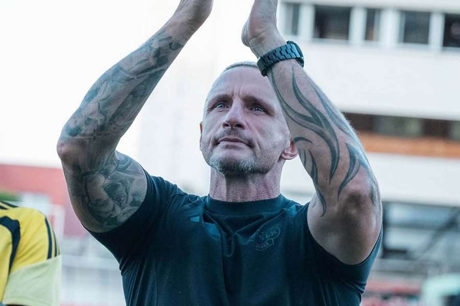 Cizinci na Dukle? Nechceme je svazovat do české škatulky, říká Šustr. Za svými výroky si stojím Cizinci na Dukle? Nechceme je svazovat do české škatulky, říká Šustr. Za svými výroky si stojím