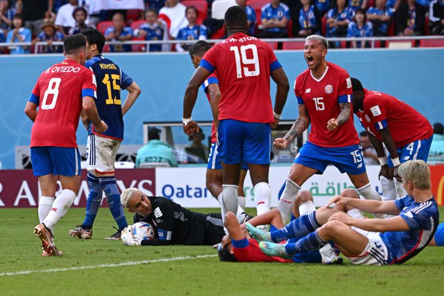 Costa Rica festeja el gol de Fuller