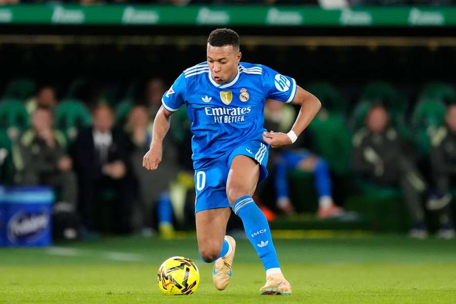 Mbappé vive a maior seca na temporada com três jogos sem marcar Mbappé vive a maior seca na temporada com três jogos sem marcar