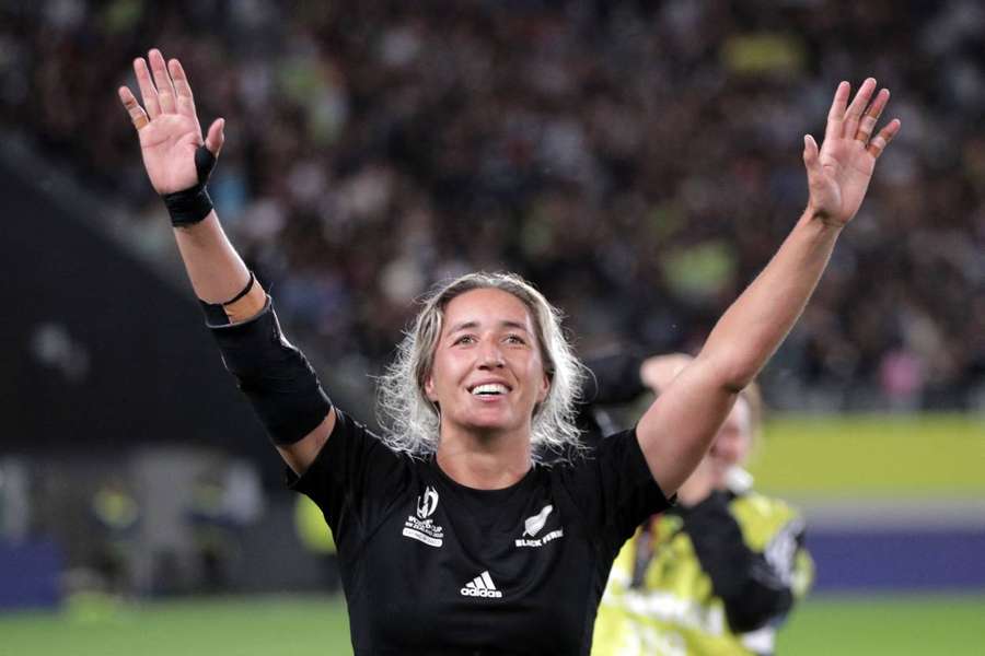 Black Ferns secure Olympic berth with fourth world series title