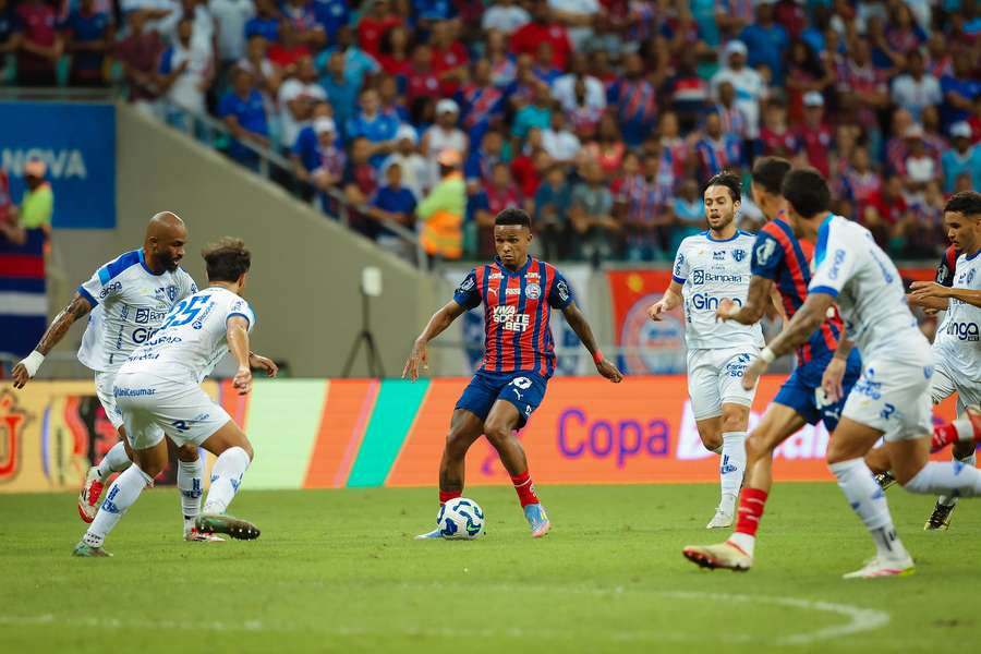 Bahia confirmou a classificação ainda no primeiro tempo Bahia confirmou a classificação ainda no primeiro tempo