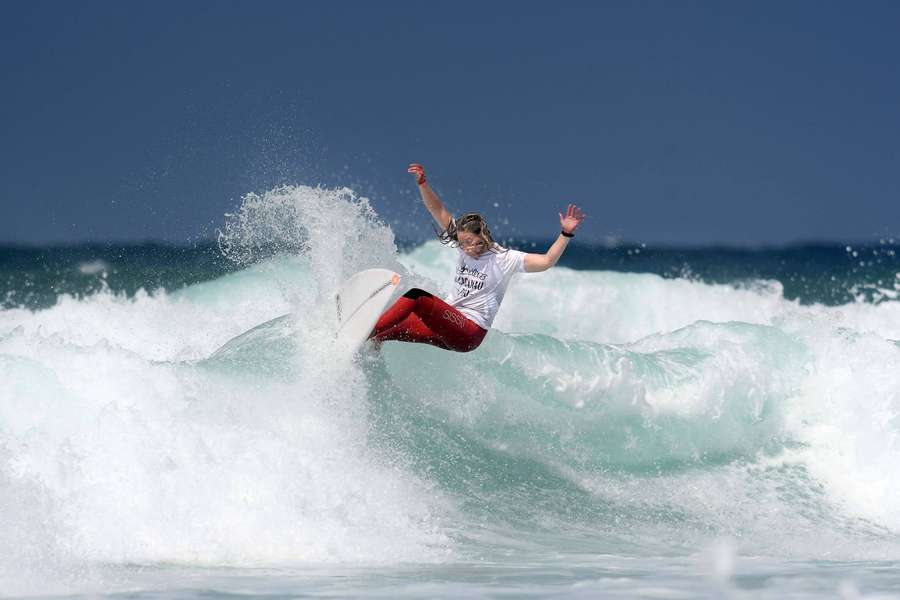 Camilla Kemp wird Deutschland als erste Surferin überhaupt bei Olympia vertreten