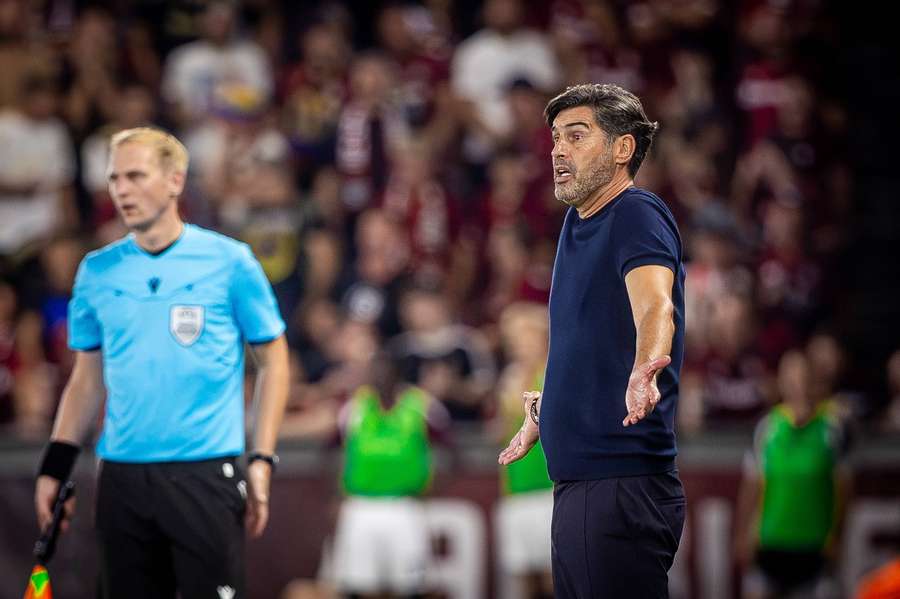 Paulo Fonseca během zápasu na Letné. Paulo Fonseca během zápasu na Letné.