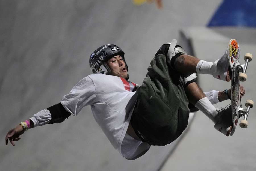 Augusto Akio durante final do skate park em Roma