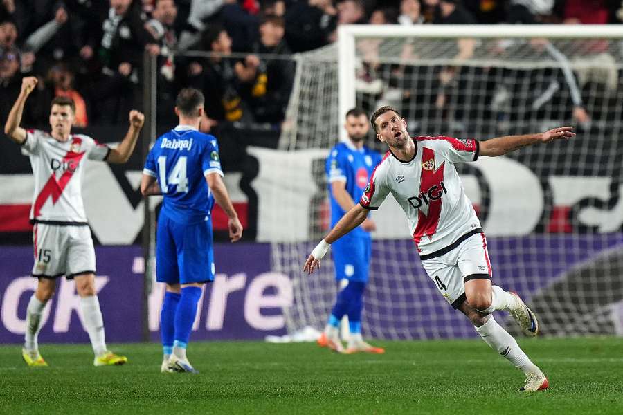 Lejeune, celebrando su gol Lejeune, celebrando su gol
