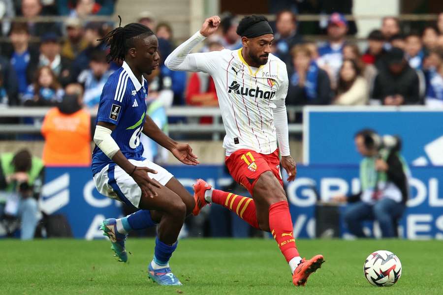 Angelo Fulgini à l'essai contre Strasbourg.