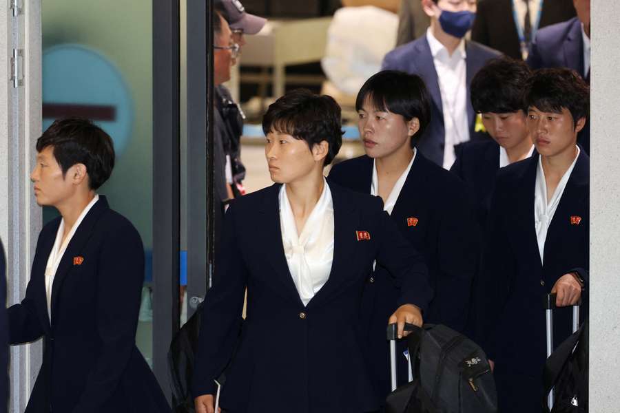 Las jugadoras norcoreanas llegan a Corea del Sur