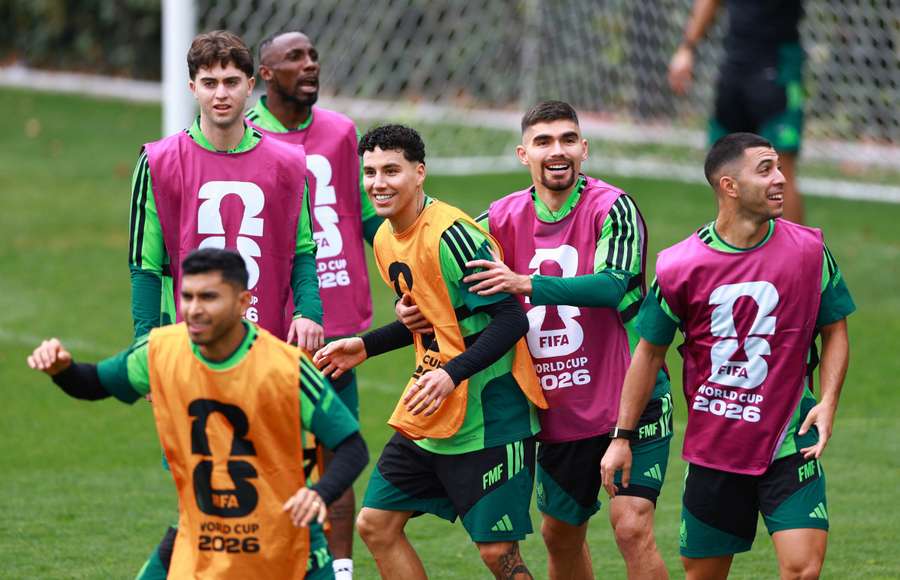 O México abrirá sua Copa do Mundo nesta quinta (11) O México abrirá sua Copa do Mundo nesta quinta (11)