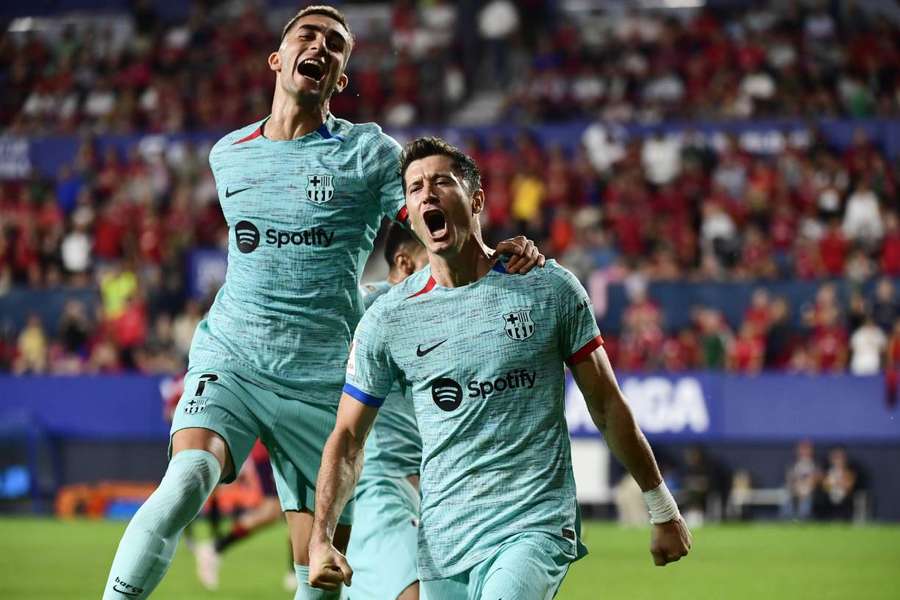 Lewandowski et Ferrán célèbrent le deuxième but du Barça.