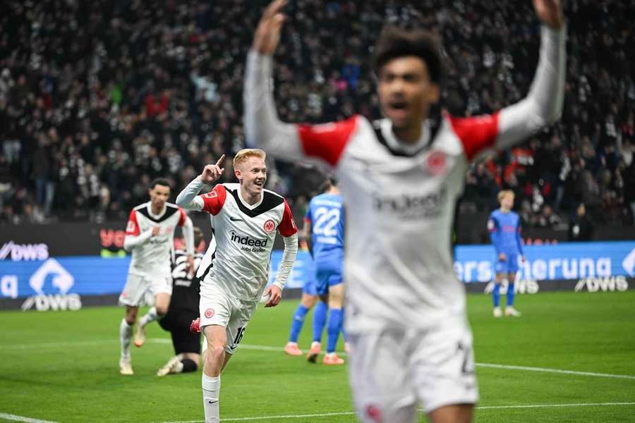 El Eintracht se impone al Kiel por la mínima.