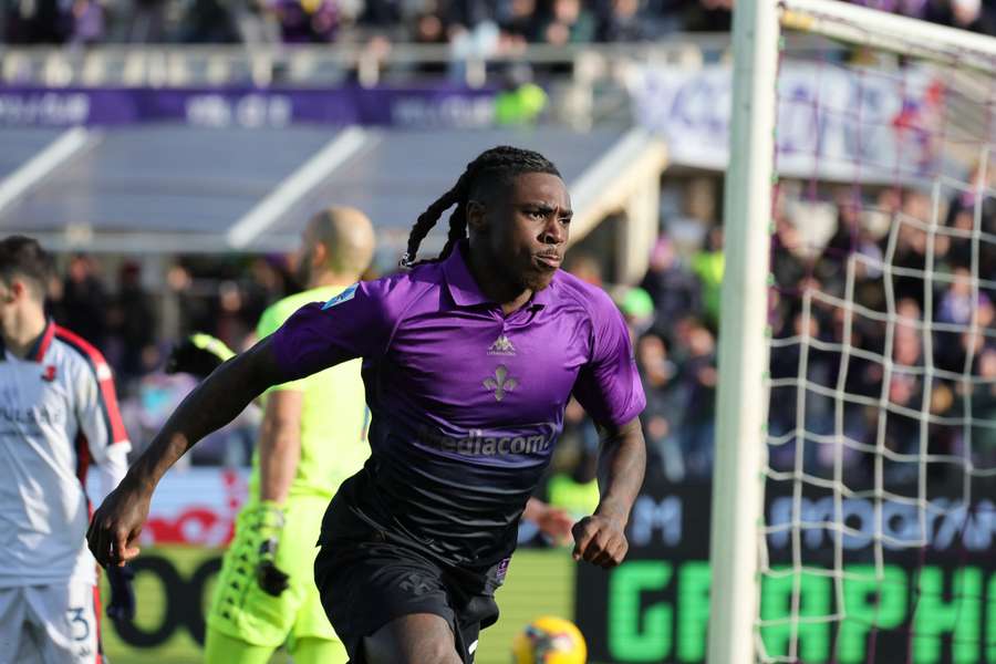Moise Kean esulta per il gol segnato al Genoa