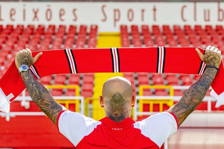 Rafael Martins apresentado no Estádio do Mar