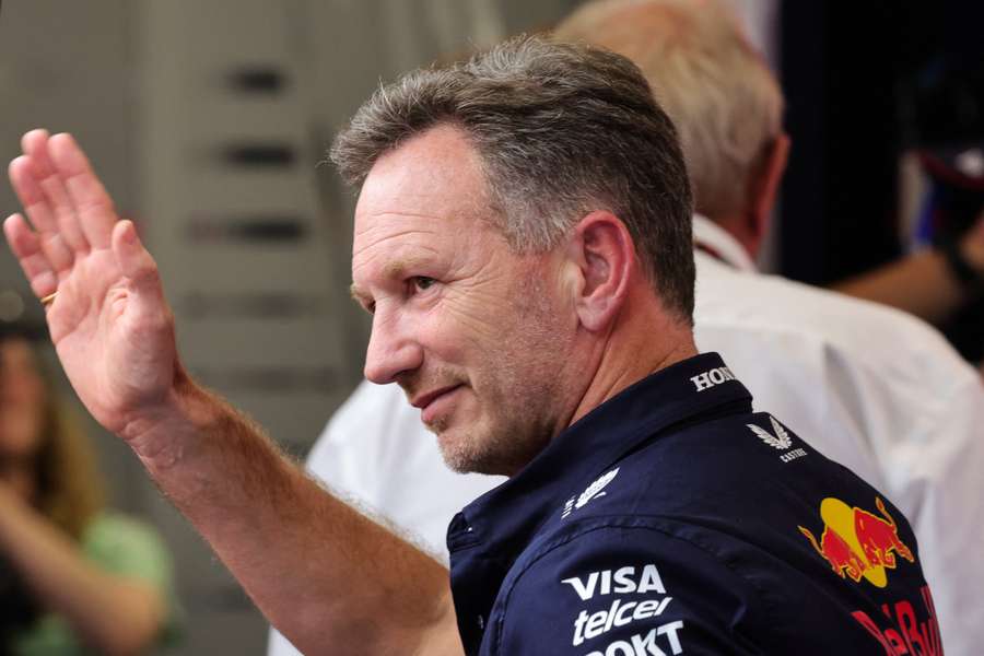 Horner foi inocentado e permanece em seu cargo Horner foi inocentado e permanece em seu cargo