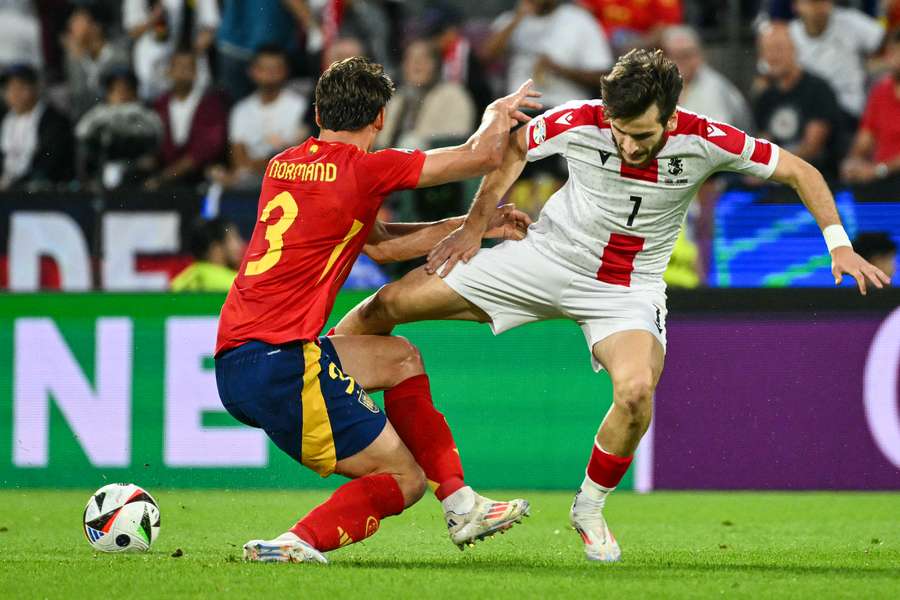 Le Normand se enfrenta a Kvaratskhelia