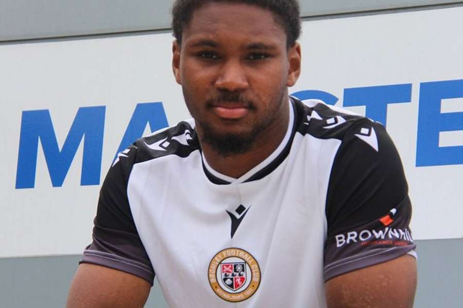 DONE DEAL: Crystal Palace forward Umolu joins Bromley
