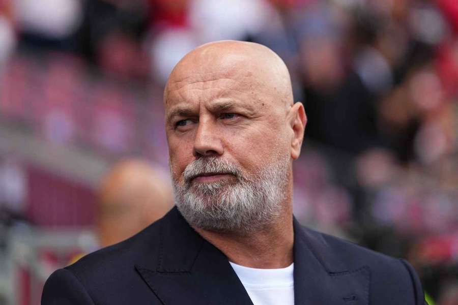 Bosnia head coach Sergej Barbarez on the sideline during World Cup match against Canada