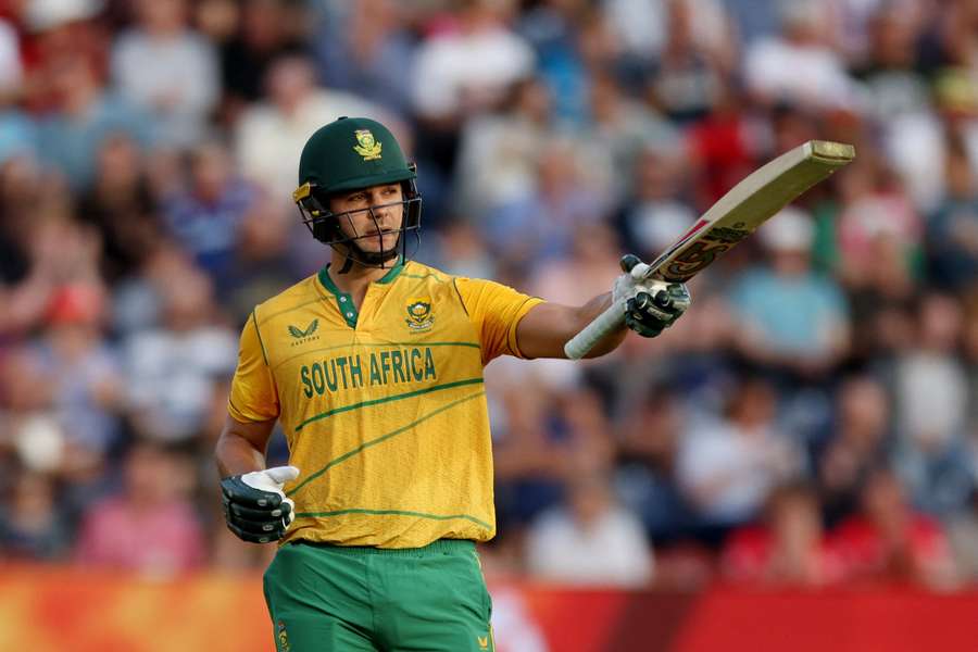 Rossouw guides South Africa to 58-run victory over England to level series