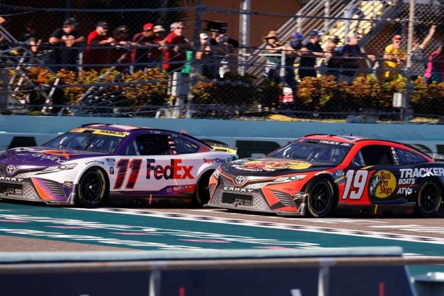 Casey Kirwan captures eNASCAR season championship