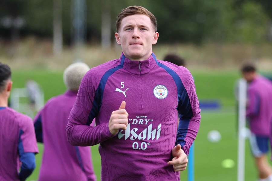 Manchester City's Elliot Anderson Manchester City's Elliot Anderson