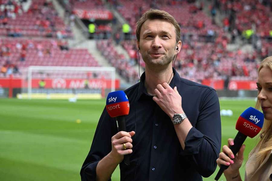 Simon Rolfes will die Trainersuche noch in diesem Monat finalisieren