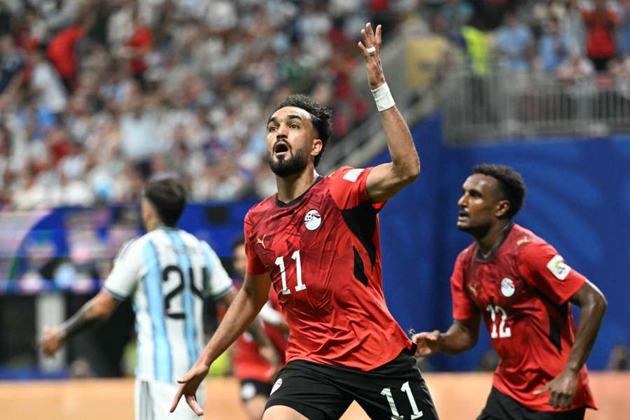 Mostafa Ziko, autorul celui de-al doilea gol al Egiptului, a avut un discurs dur la adresa arbitrajului după meciul cu Argentina Mostafa Ziko, autorul celui de-al doilea gol al Egiptului, a avut un discurs dur la adresa arbitrajului după meciul cu Argentina
