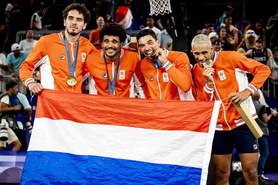 3x3-basketballers dinsdag gehuldigd in Amsterdam