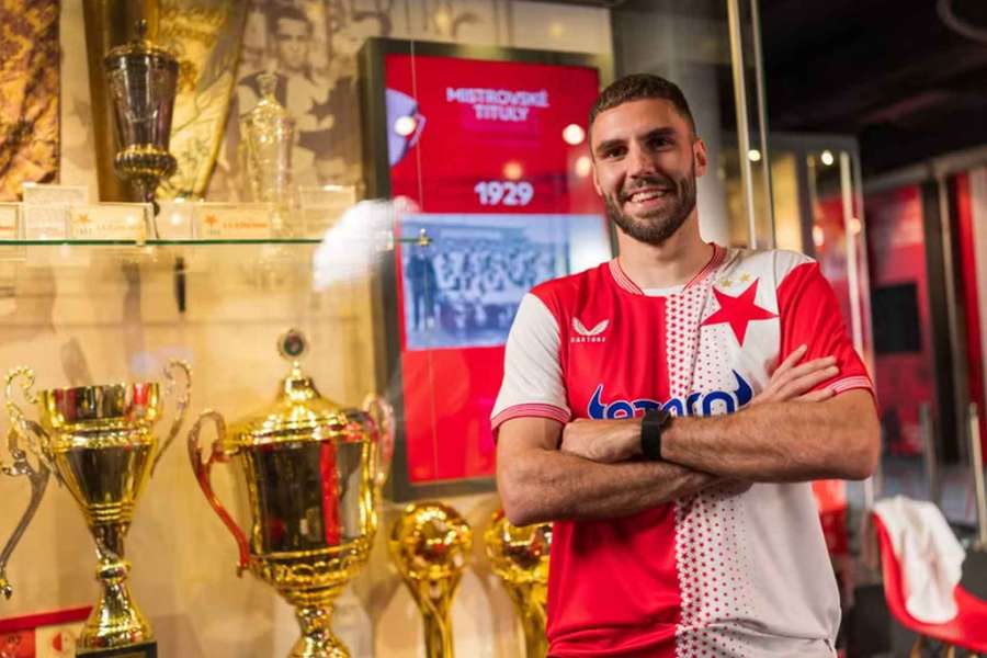 Danijel Šturm už je hráčem Slavie.