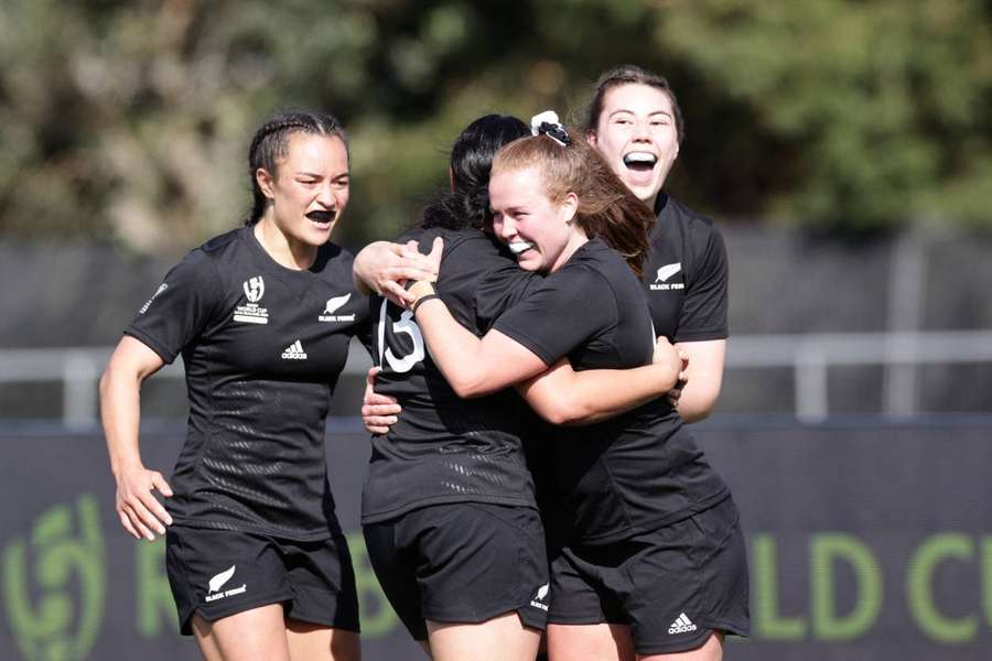 New Zealand improving but England still a cut above at World Cup