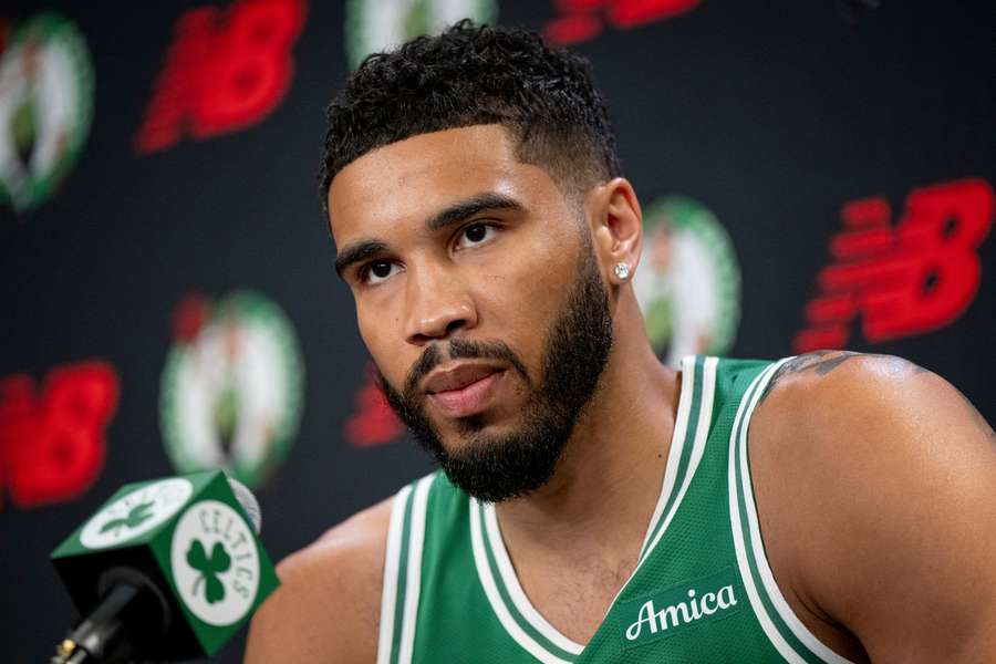 Tatum encontra-se com a imprensa