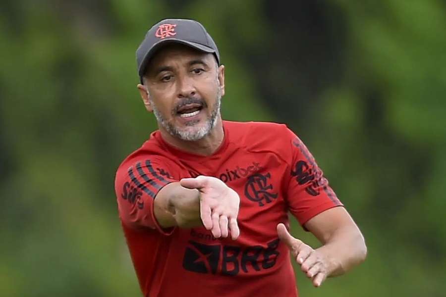 Vítor Pereira sob tensão no Flamengo