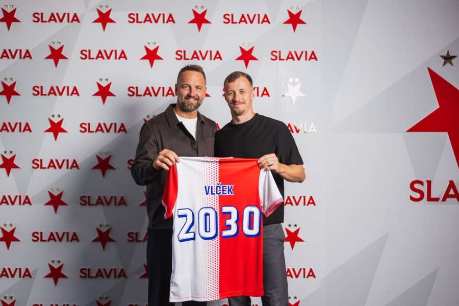 Vlček prodloužil do roku 2030. Vlček prodloužil do roku 2030.