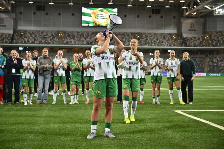 Hammarby celebrate qualifying for the UEFA Women's Europa Cup semi-finals. Hammarby celebrate qualifying for the UEFA Women's Europa Cup semi-finals.