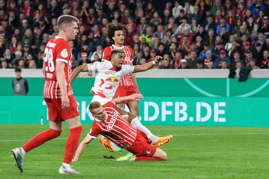 Unter der Woche trafen sich Freiburg und Leipzig zuletzt, nun gibt es vier Tage später in der Bundesliga das Duell um die Champions League.