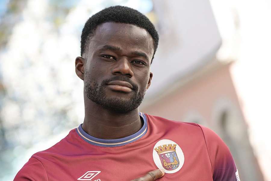 Malik Abubakari reforça o Torreense Malik Abubakari reforça o Torreense